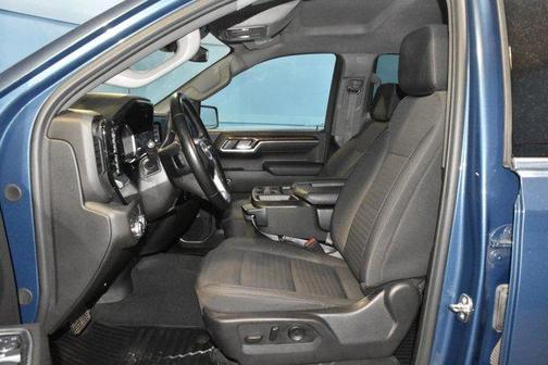 Metallic 2024 GMC Sierra 1500 SLE