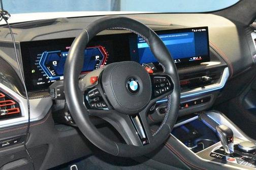 Brilliant White 2024 BMW XM Label Red