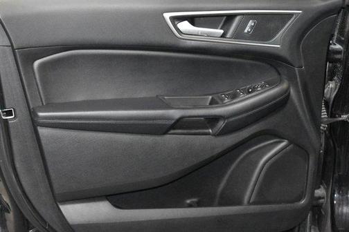 Black Metallic 2021 Ford Edge SEL