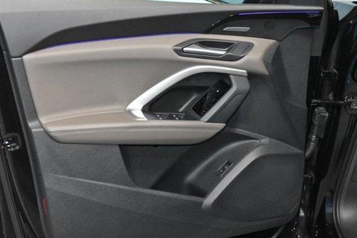 Mythos Black Metallic 2025 Audi Q5 2.0T quattro Premium