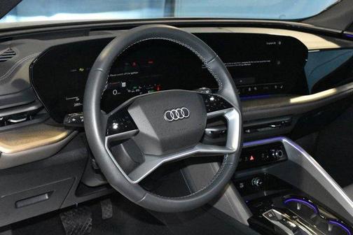 Mythos Black Metallic 2025 Audi Q5 2.0T quattro Premium