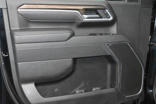 Black 2025 Chevrolet Silverado 2500 LT