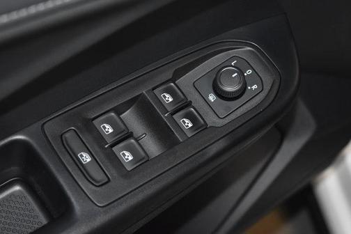 2025 Volkswagen Taos 1.5T SE Black