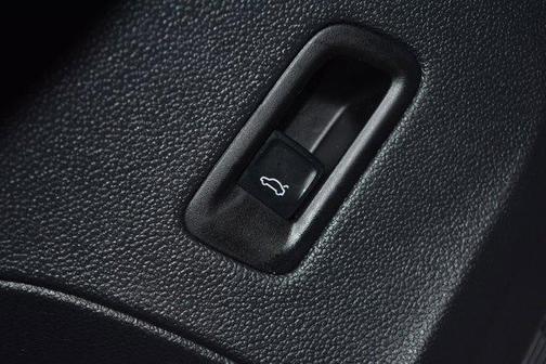 2024 Volkswagen Atlas 2.0T Peak Edition SEL