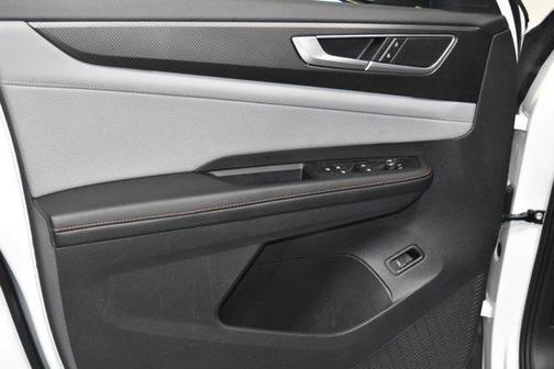 2024 Volkswagen Atlas 2.0T Peak Edition SEL