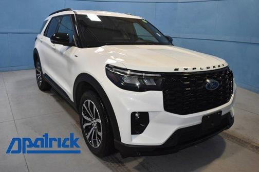 White Metallic 2025 Ford Explorer ST-Line