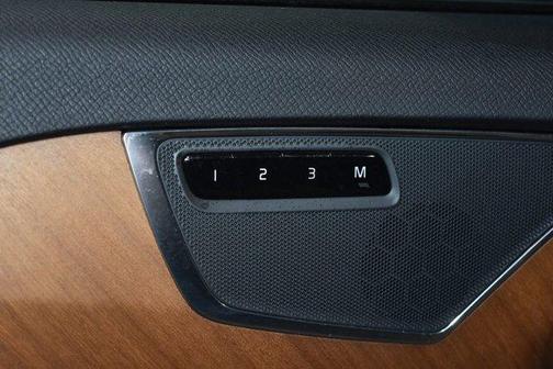 2021 Volvo XC90 T6 Momentum 6 Passenger