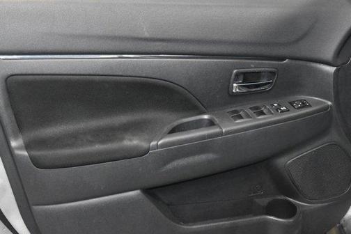 2024 Mitsubishi Outlander Sport ES