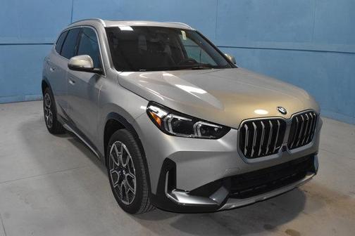 Space Silver 2026 BMW X1 xDrive28i