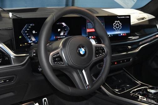 2026 BMW X7 M60i