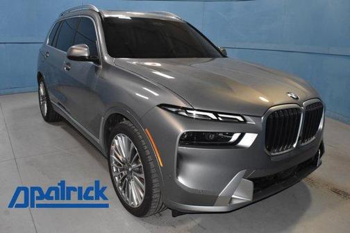 Gray Metallic 2025 BMW X7 xDrive40i