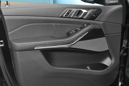Black Sapphire Metallic 2026 BMW X5 xDrive40i