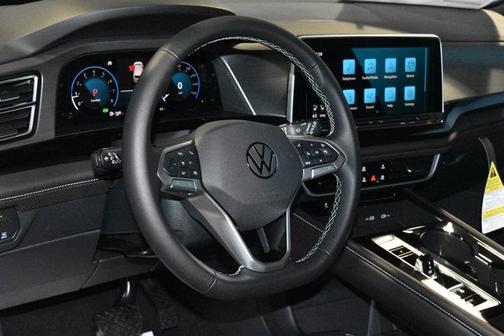 Deep Black Pearl Effect 2026 Volkswagen Atlas Cross Sport 2.0T SE W/TECHNOLOGY
