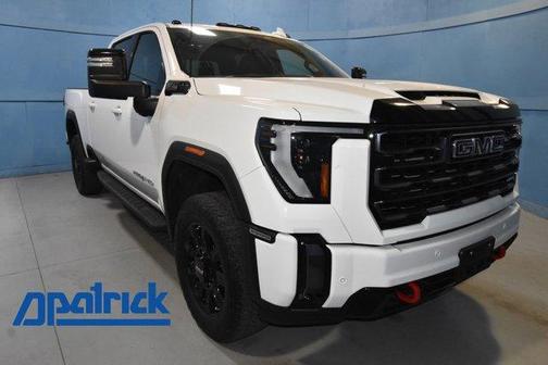Summit White 2024 GMC Sierra 2500 AT4