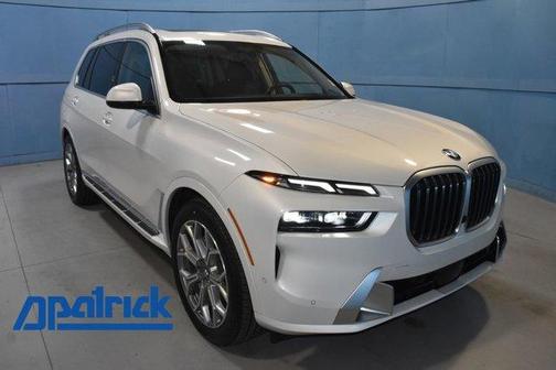 Mineral White Metallic 2024 BMW X7 xDrive40i