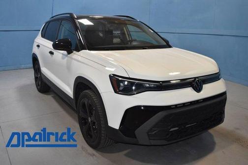 2025 Volkswagen Taos 1.5T SE Black