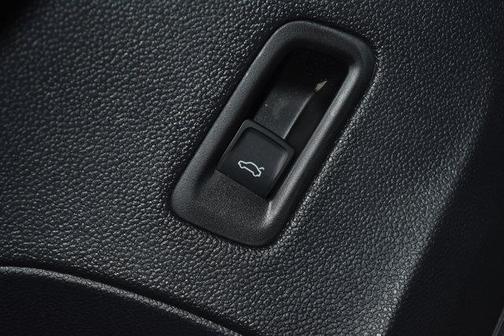 Avocado Green Pearl 2026 Volkswagen Atlas 2.0T Peak Edition