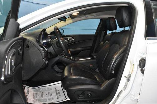 Bright White Clearcoat 2015 Chrysler 200 C