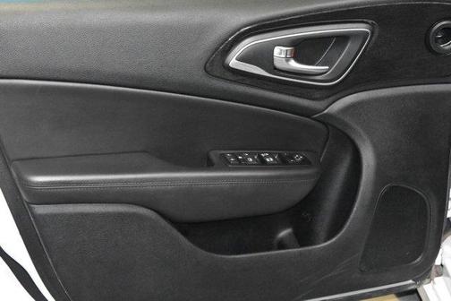 Bright White Clearcoat 2015 Chrysler 200 C