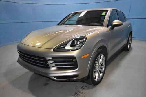 Palladium Metallic 2019 Porsche Cayenne Base