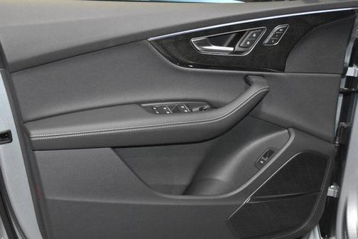 2026 Audi Q7 55 Premium