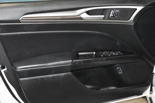 2017 Ford Fusion Energi SE Luxury