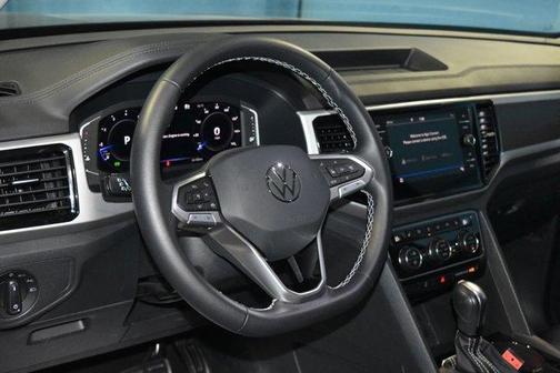 2023 Volkswagen Atlas 3.6L SE w/Technology