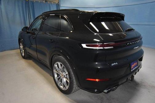 2025 Porsche Cayenne Base