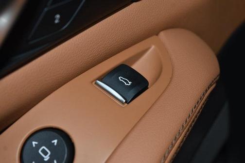 Mineral White Metallic 2026 BMW X5 xDrive40i