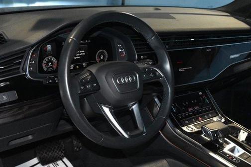 2022 Audi Q7 45 Premium Plus