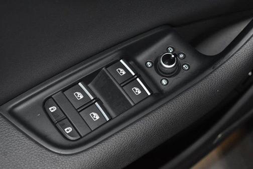 2022 Audi Q7 45 Premium Plus