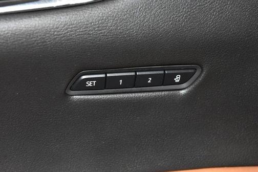 Stellar Black Metallic 2020 Cadillac XT5 Premium Luxury