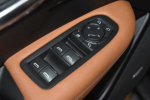Stellar Black Metallic 2020 Cadillac XT5 Premium Luxury