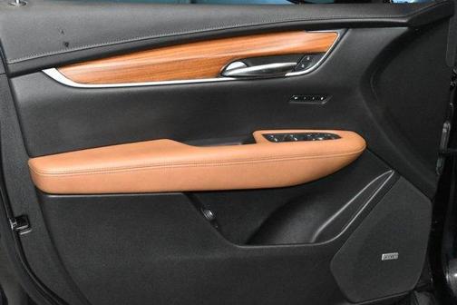 Stellar Black Metallic 2020 Cadillac XT5 Premium Luxury