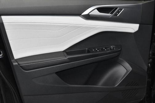 2026 Volkswagen Taos SEL