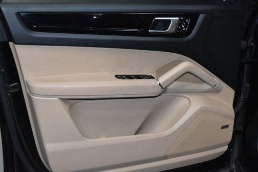 2019 Porsche Cayenne Base