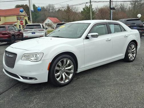 2021 Chrysler 300 Touring L