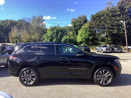 2023 Jeep Grand Cherokee Overland
