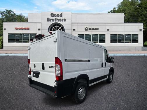 Bright White Clearcoat 2026 RAM ProMaster 1500 Low Roof