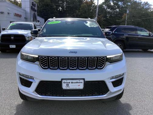 2022 Jeep Grand Cherokee Summit