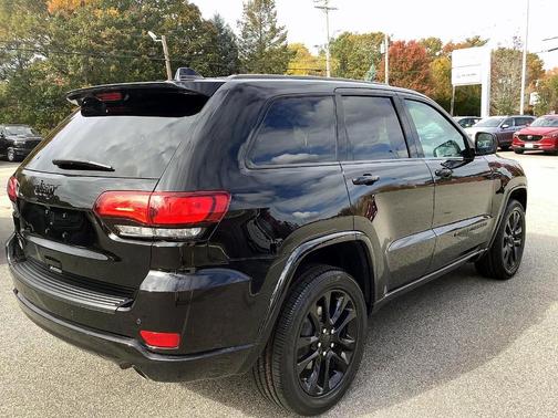2022 Jeep Grand Cherokee WK Laredo