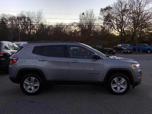 2022 Jeep Compass Latitude