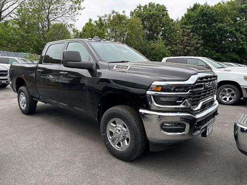 Diamond Black 2026 RAM 2500 Tradesman