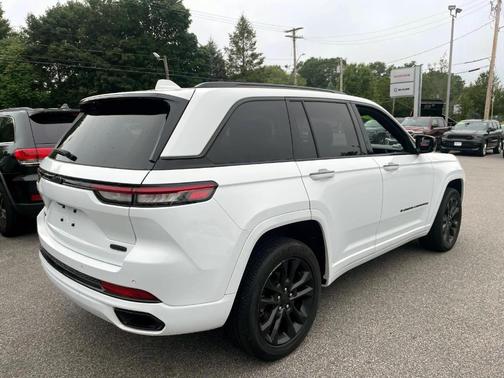2022 Jeep Grand Cherokee Overland