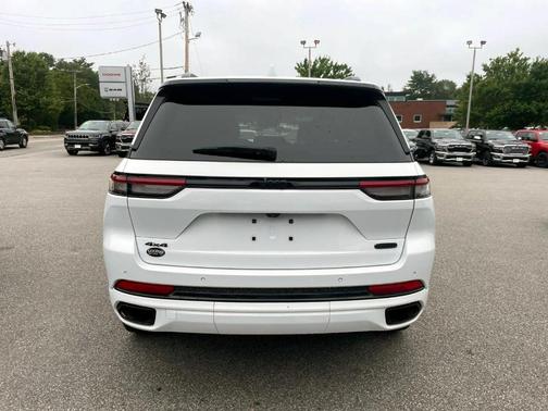 2022 Jeep Grand Cherokee Overland