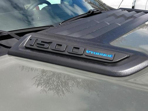 Serrano Red 2026 RAM 1500 Express