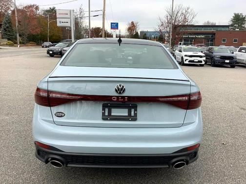 2025 Volkswagen Jetta GLI 2.0T Autobahn