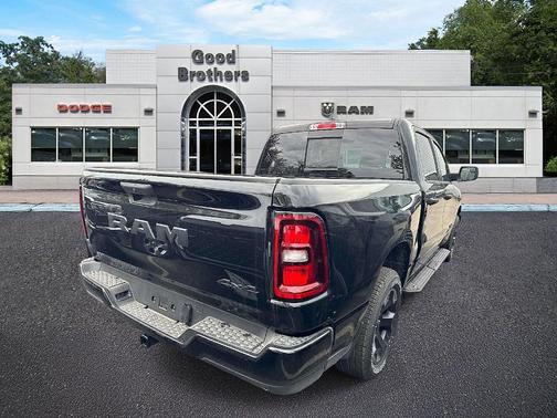Diamond Black 2026 RAM 1500 Express