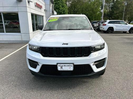 2023 Jeep Grand Cherokee Laredo