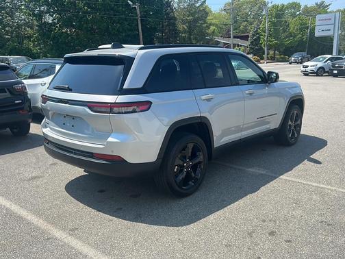 Silver Zynith 2023 Jeep Grand Cherokee Altitude